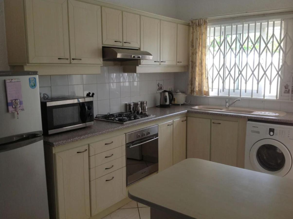 Lovely Apartment In Flic En Flac, Close To The Beach And All Amenities. Esterno foto