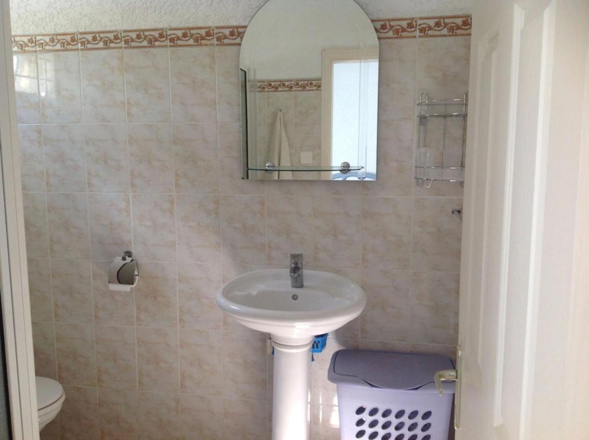 Lovely Apartment In Flic En Flac, Close To The Beach And All Amenities. Esterno foto
